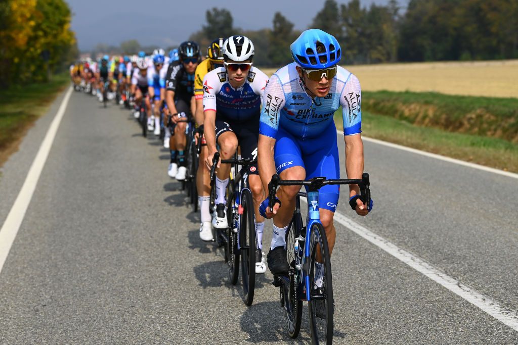 BEINASCO ITALY OCTOBER 06 LR James Knox of United Kingdom and Team QuickStep Alpha Vinyl and Christopher Juul Jensen of Denmark and Team BikeExchange Jayco lead the peloton during the 106th Gran Piemonte 2022 a 198km one day race from Omegna to Beinasco GranPiemonte on October 06 2022 in Beinasco Italy Photo by Tim de WaeleGetty Images