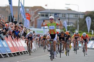 Stage 3 - Vos wins stage 3 of Women's Tour