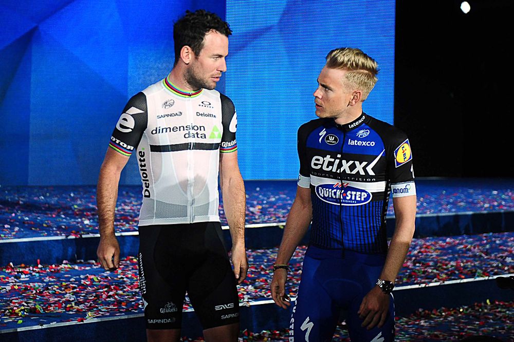 Mark Cavendish and former teammate Julien Vermote greet each other in Dubai.