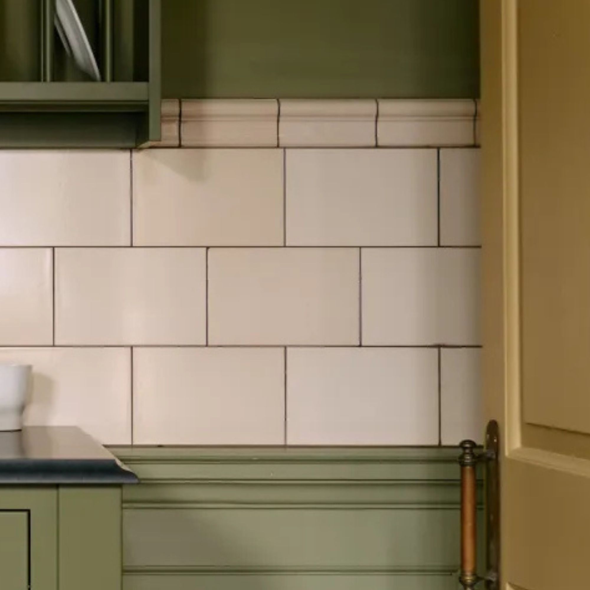 Cream Subway & Border Tiles