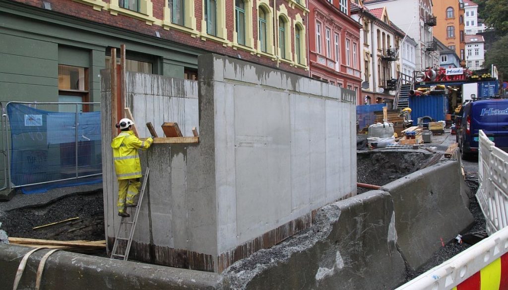The dice was found during excavations in this concrete area in the Vagsbunnen district in Bergen, Norway.