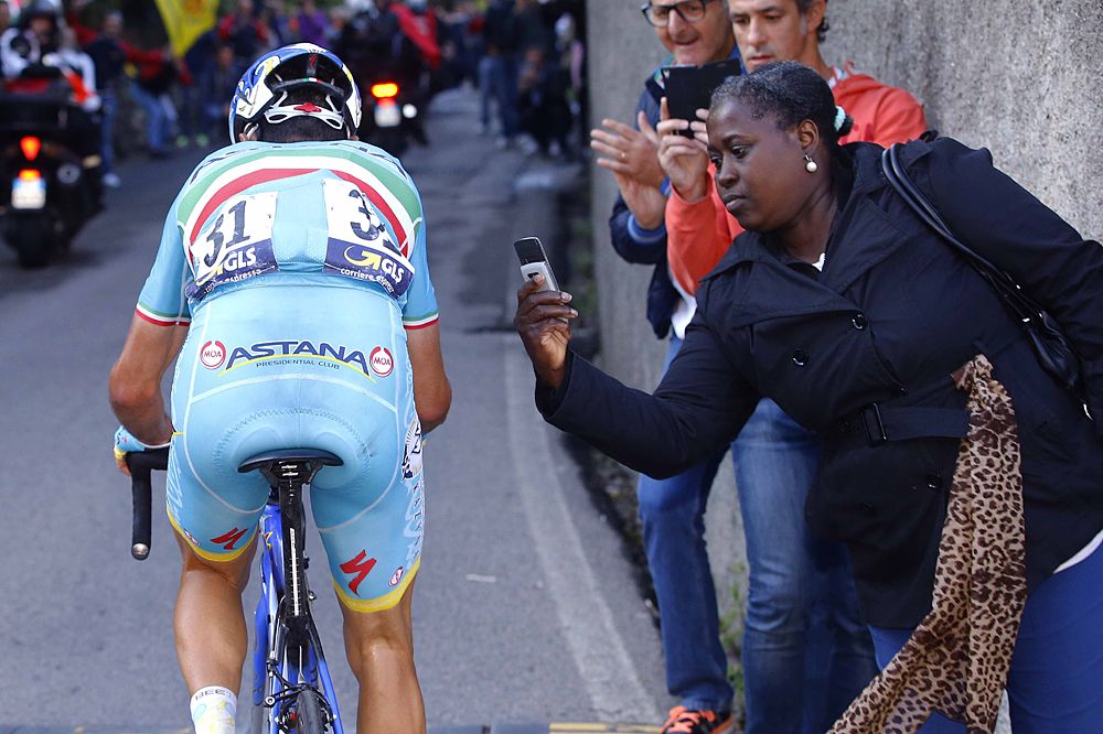 Vincenzo Nibali (Astana) pushes on the pedals to try and stay ahead of chaser Daniel Moreno (Katusha)