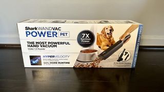 Shark Wandvac Power Pet in informative box