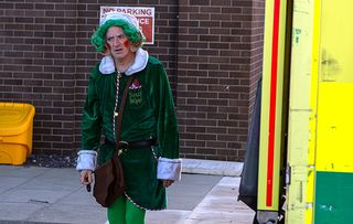 Dressed as an elf to deliver presents at a hospital with Santa, Bob Hope is broke and desperate but will he stoop so low as to steal?