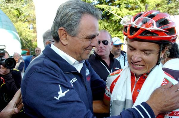 Giro dell'Emilia winner Carlos Betancur (Acqua &amp; Sapone)