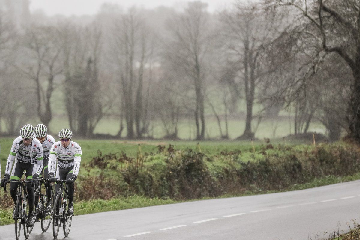 Warren Barguil trains with his new teammates