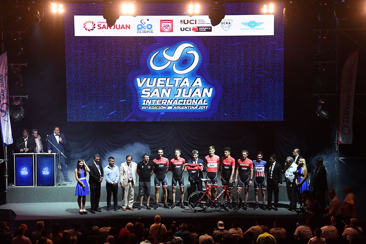Trek-Segafredo show off their new kit