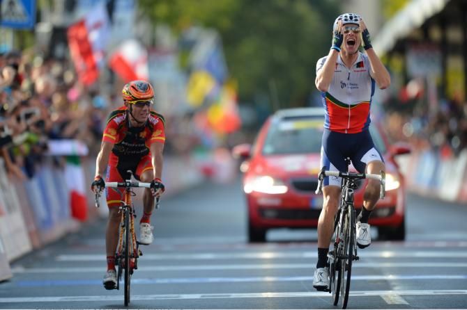Joaquim Rodr&iacute;guez (Spain) can't believe he lost and Rui Costa (Portugal) can't believe he won