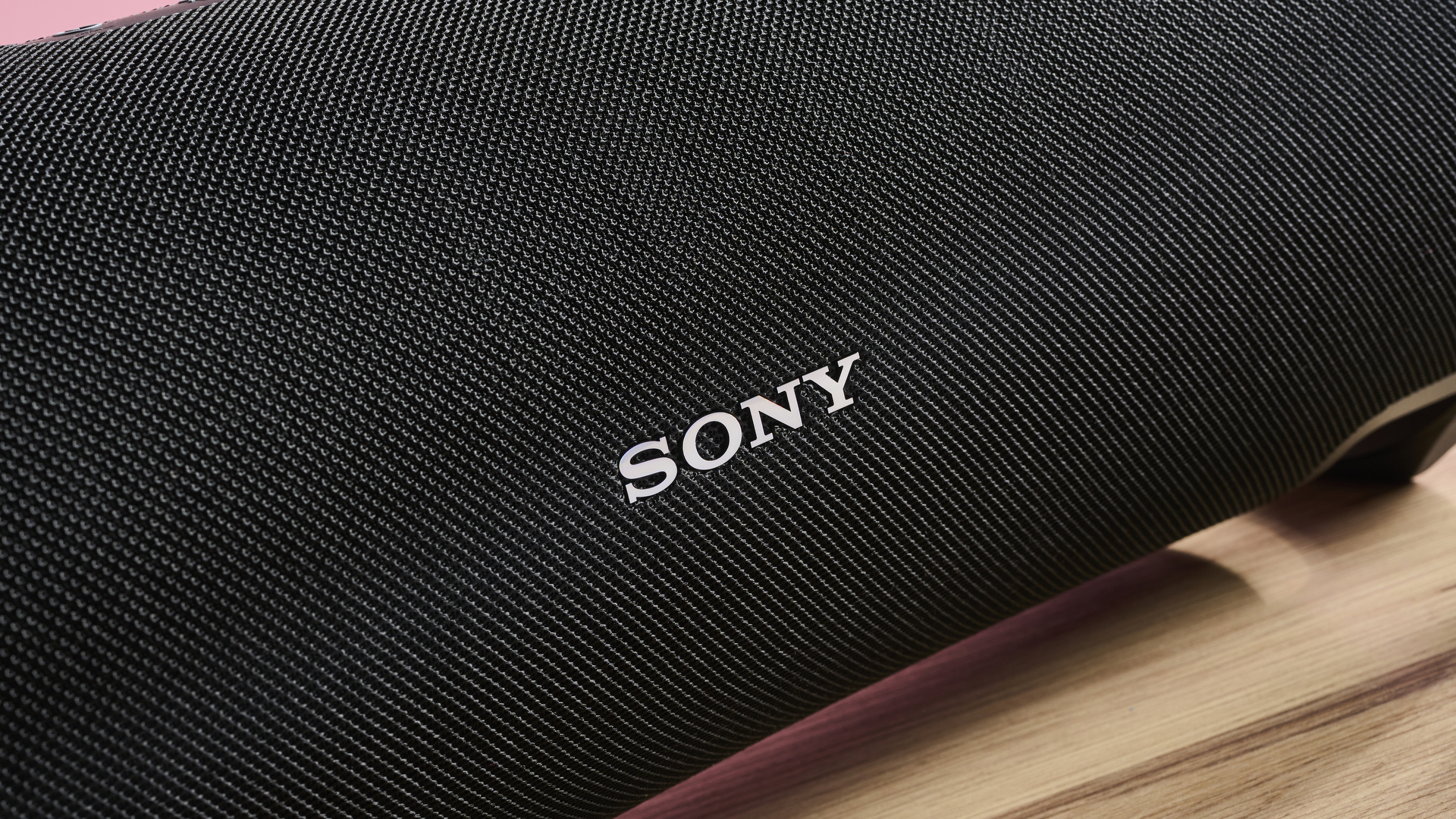 Sony ULT Field 7 speaker logo close-up
