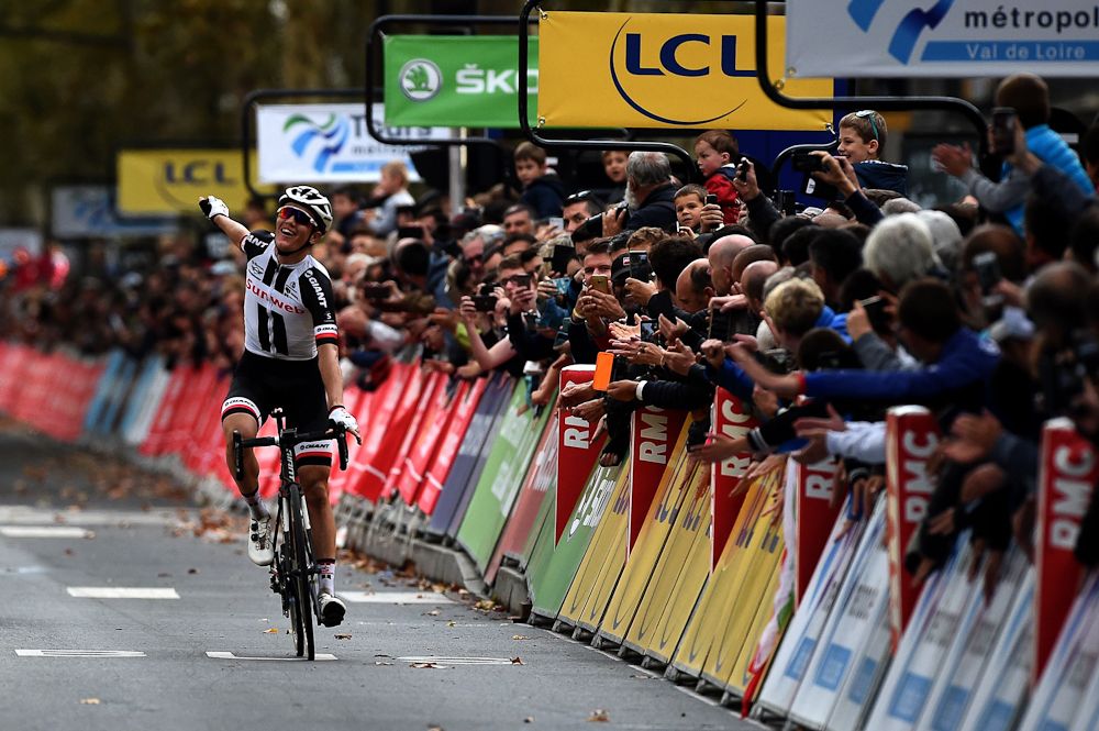 Soren Kragh Anderson wins the 2018 Paris-Tours