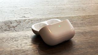 AirPods Pro 2's opladningsetui