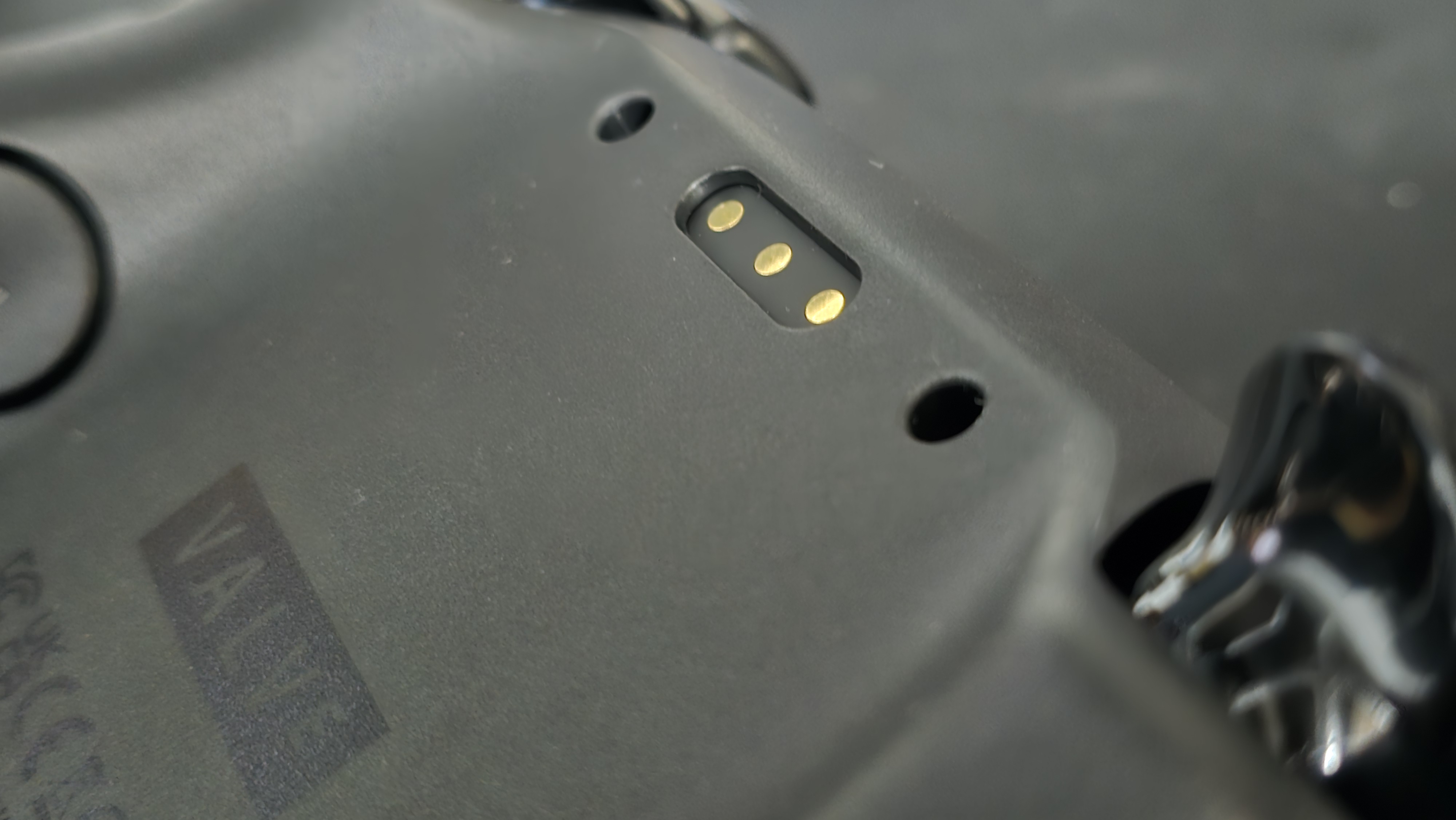 Valve Steam Controller (2026) charging port