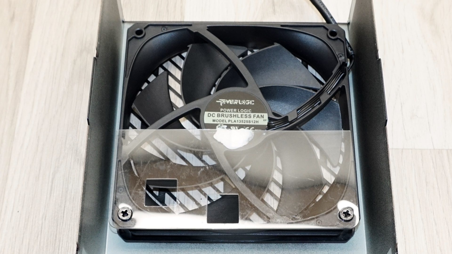 MSI MPG Ai1600TS PCIE5 PSU