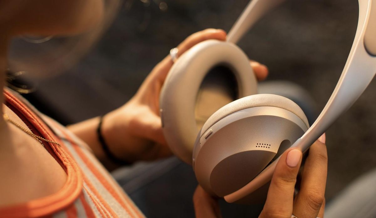 Best Headphones for Plane Travel 2022 