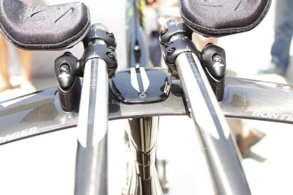 The bar extensions are supremely adjustable in both reach and height, but the base bar stays in a fixed position.