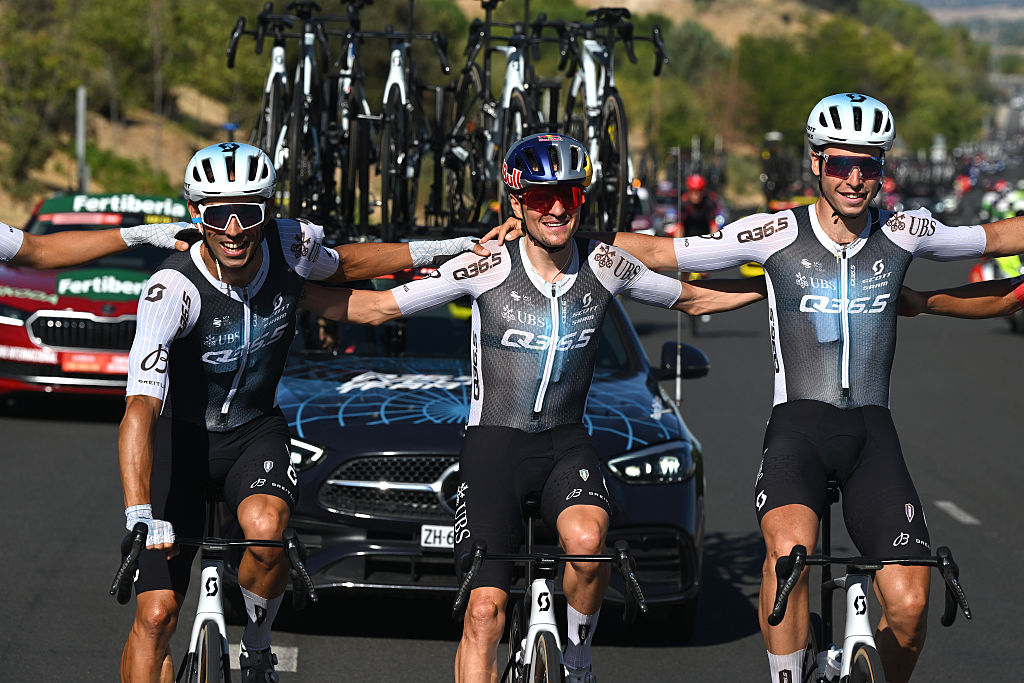 MADRID, SPAIN - SEPTEMBER 14: (L-R) David Gonzalez of Spain, Thomas Pidcock of Great Britain and Fabio Christen of Switzerland and Team Q36.5 Pro Cycling during the La Vuelta - 80th Tour of Spain 2025, Stage 21 a 108km stage from Alalpardo to Madrid / #UCIWT / on September 14, 2025 in Madrid, Spain. (Photo by Dario Belingheri/Getty Images)
