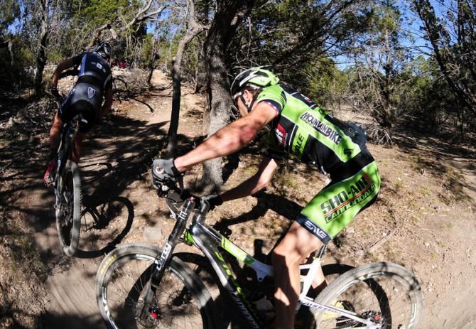 Jeremiah Bishop (Sho-Air Cannondale ) riding on McConnell's wheel