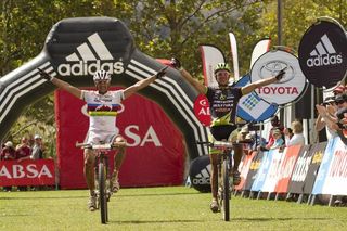 Two top contenders Naef and Williamson out of Cape Epic due to injuries