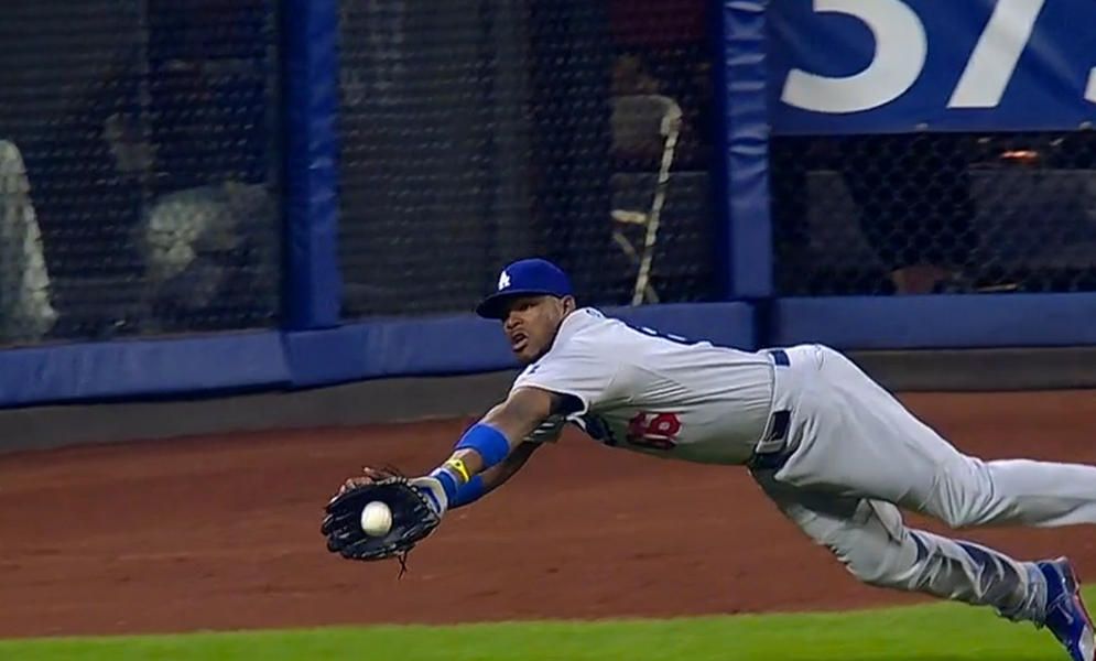 Watch Dodgers outfielder Yasiel Puig&amp;#039;s ludicrously good catch