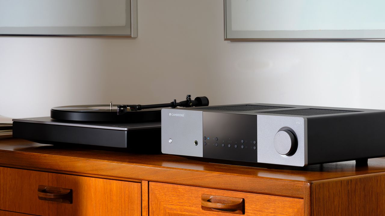 Cambridge Audio EXA100 amp