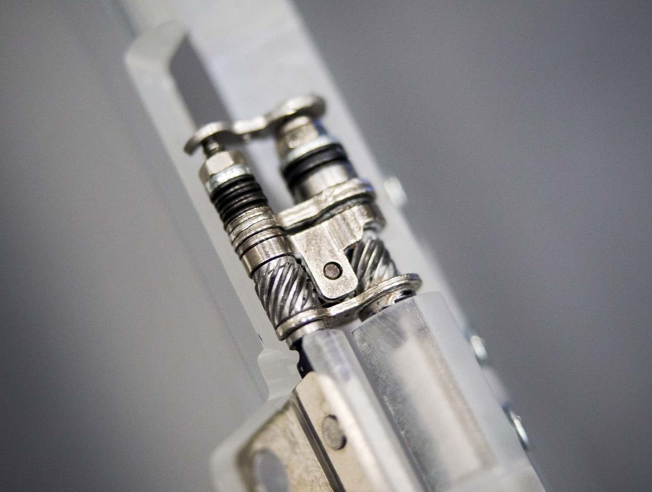 HP Spectre x360 hinge gears