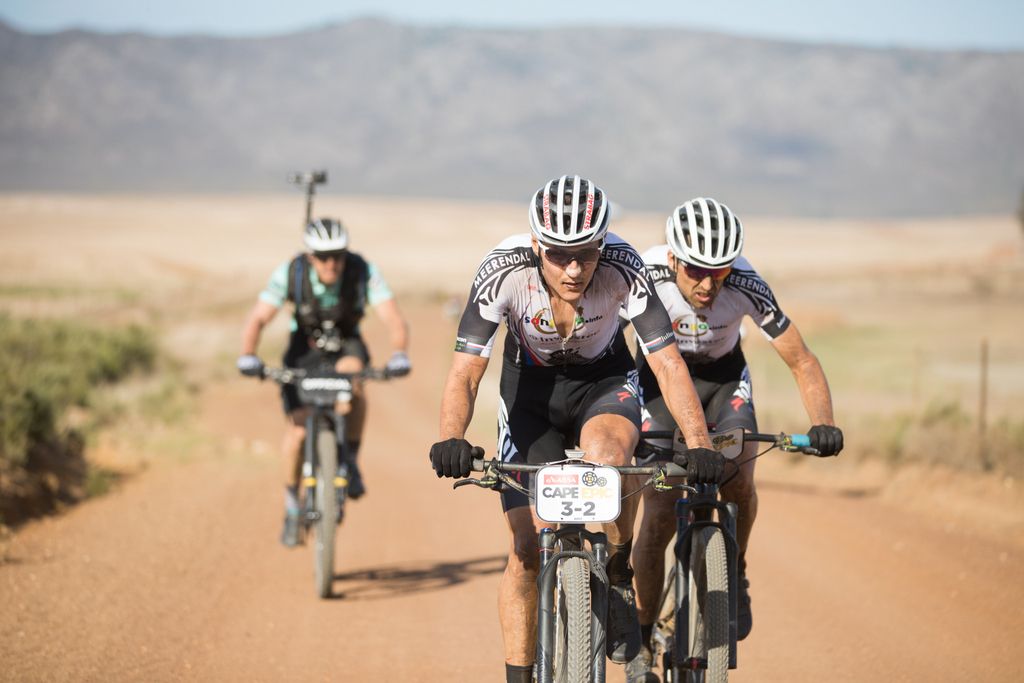 Jaroslav Kulhavy and Christoph Sauser (Investec-Songo-Specialized)