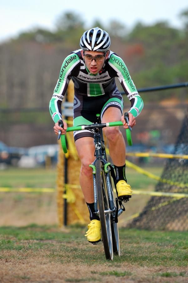 James Driscoll rides to third in elite men.