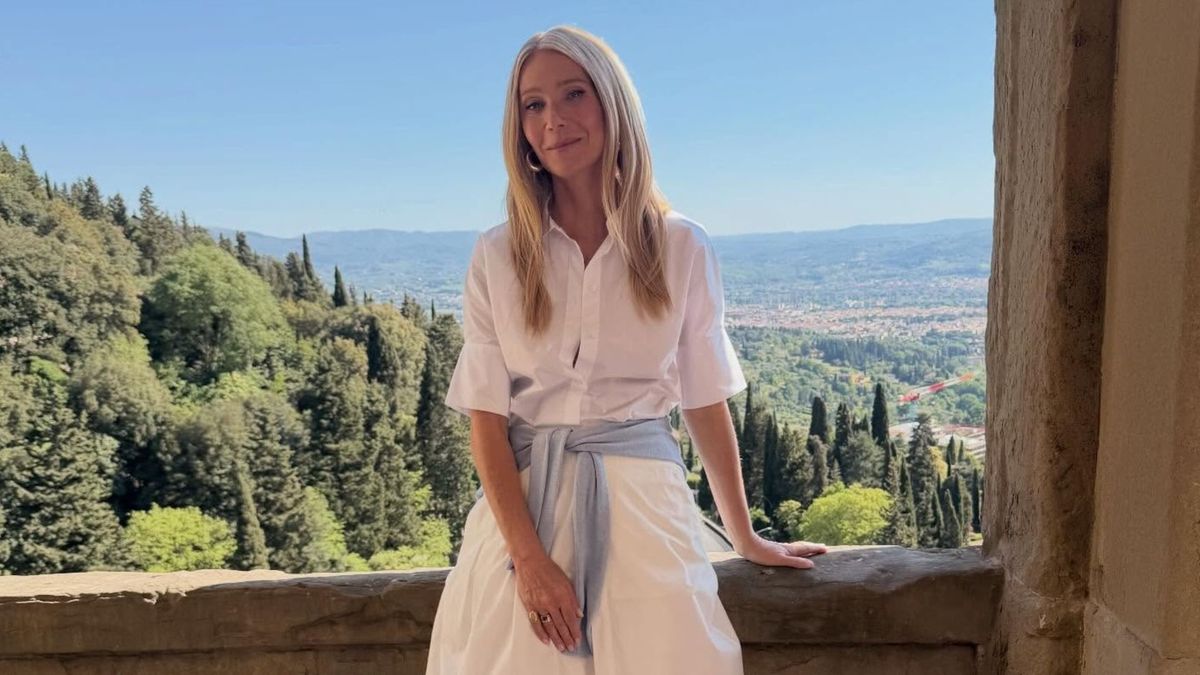 Gwyneth Paltrow Just Updated Her Ageless Summer Dress Trend With the Prettiest Accessories