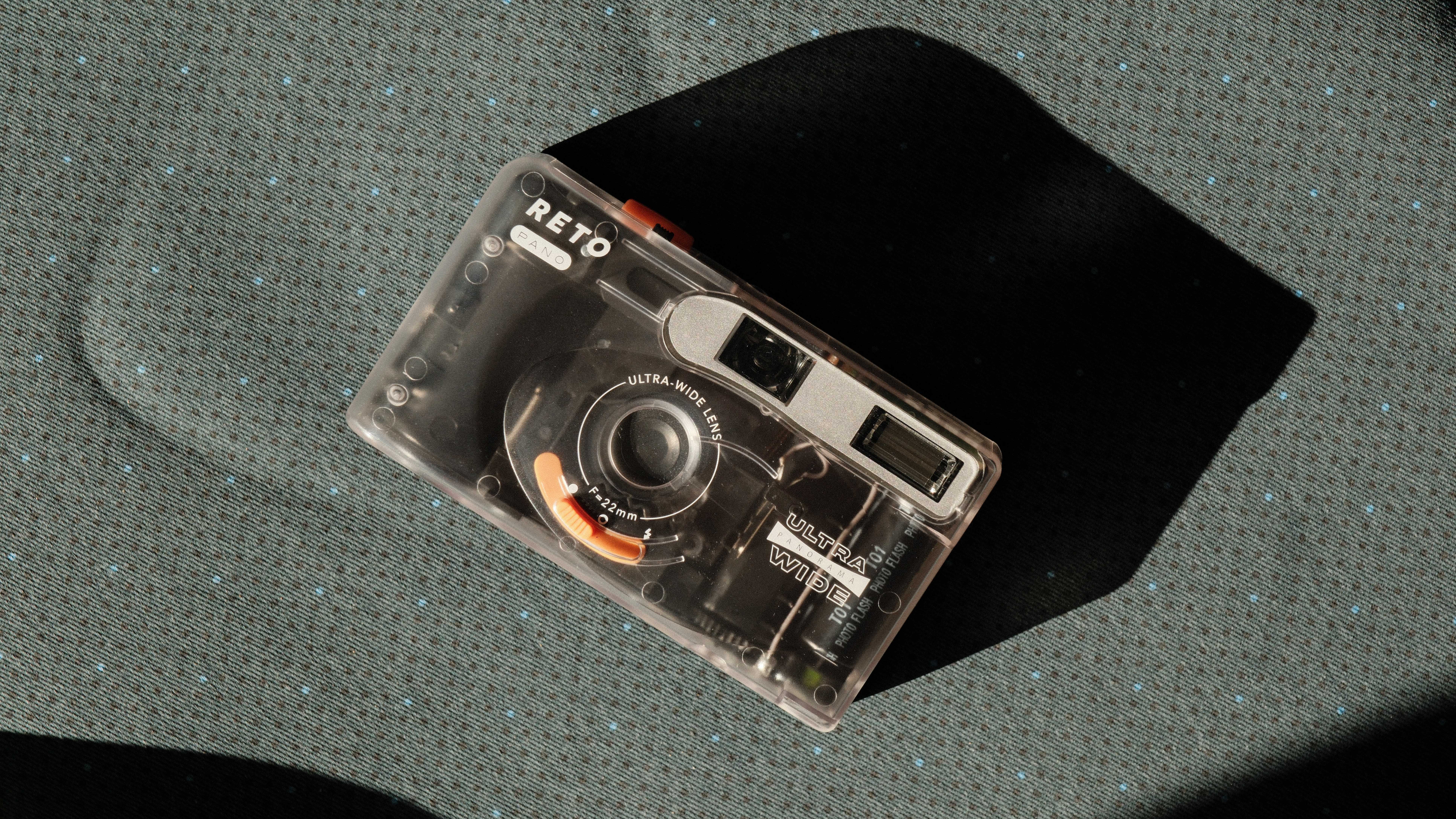 Reto Pano 35mm reusable film camera