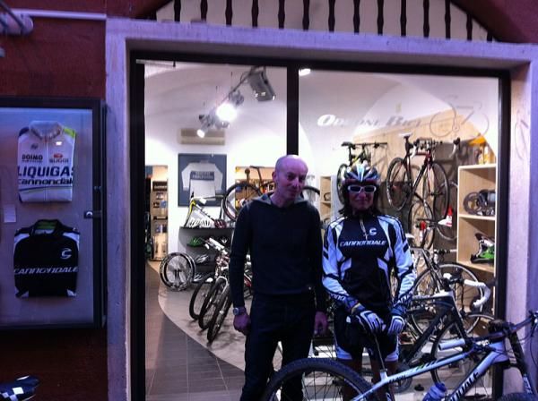 We found the local Cannondale dealer and the owner needed a couple pics with Tinker