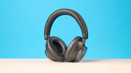 Black EarFun Wave Pro X over-ear headphones