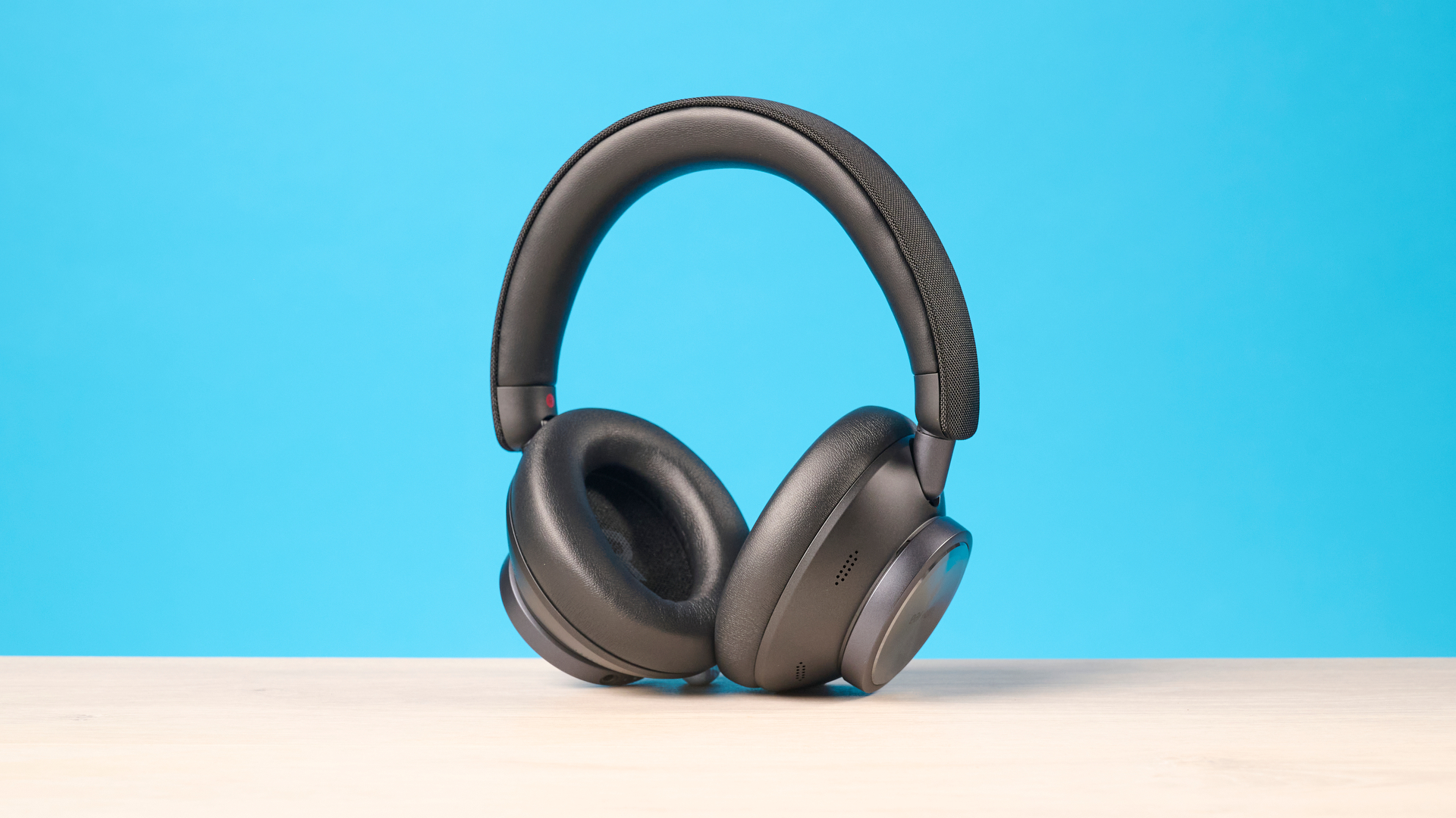 Black EarFun Wave Pro X over-ear headphones