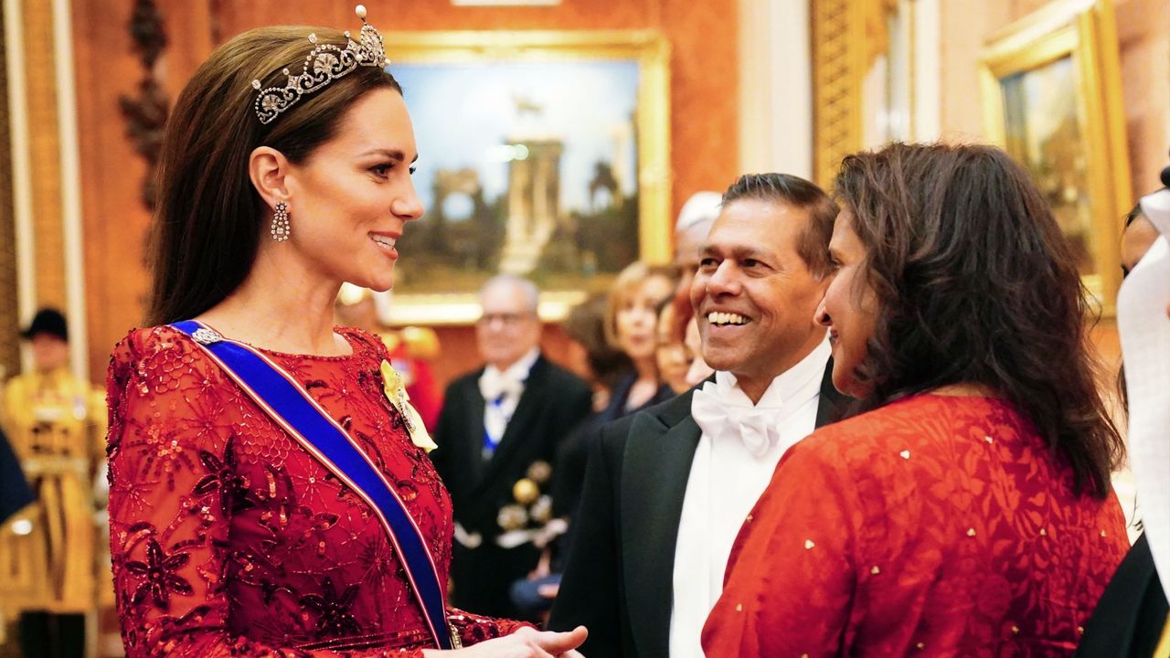 Kate Middleton&#039;s red dress and tiara during a Diplomatic Corps reception