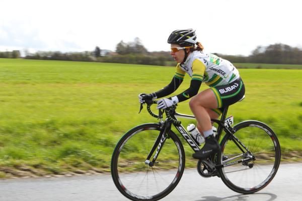 Amanda Spratt (GreenEdge-AIS) spent a long time alone on a hard day