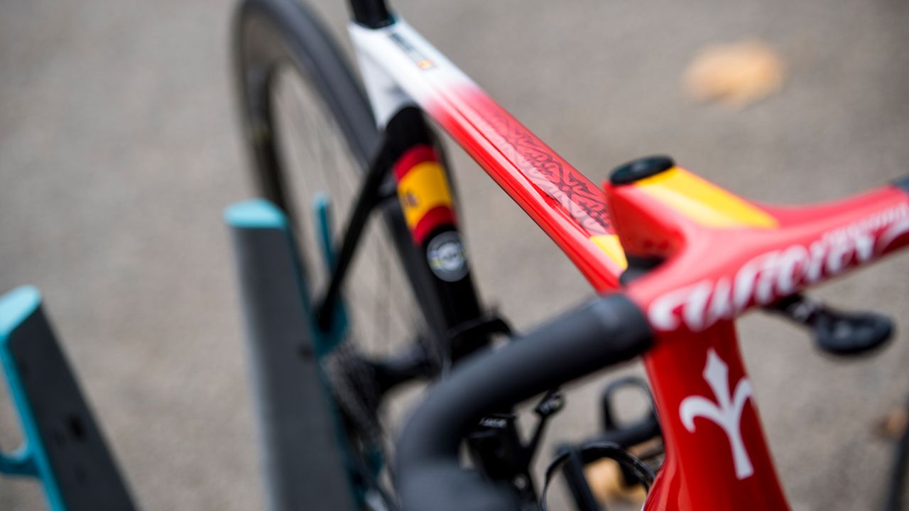 Luis Leon Sanchez's Spanish champion's themed Wilier Zero SLR