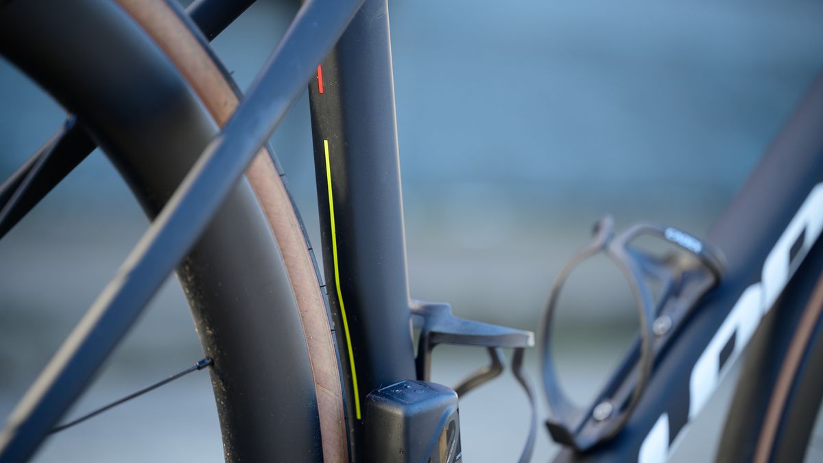 Look 795 Blade RS Mondrian details on rear of seatpost