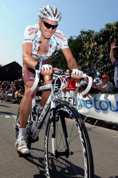 Rinaldo Nocentini (AG2R) fights with the Mur de Huy