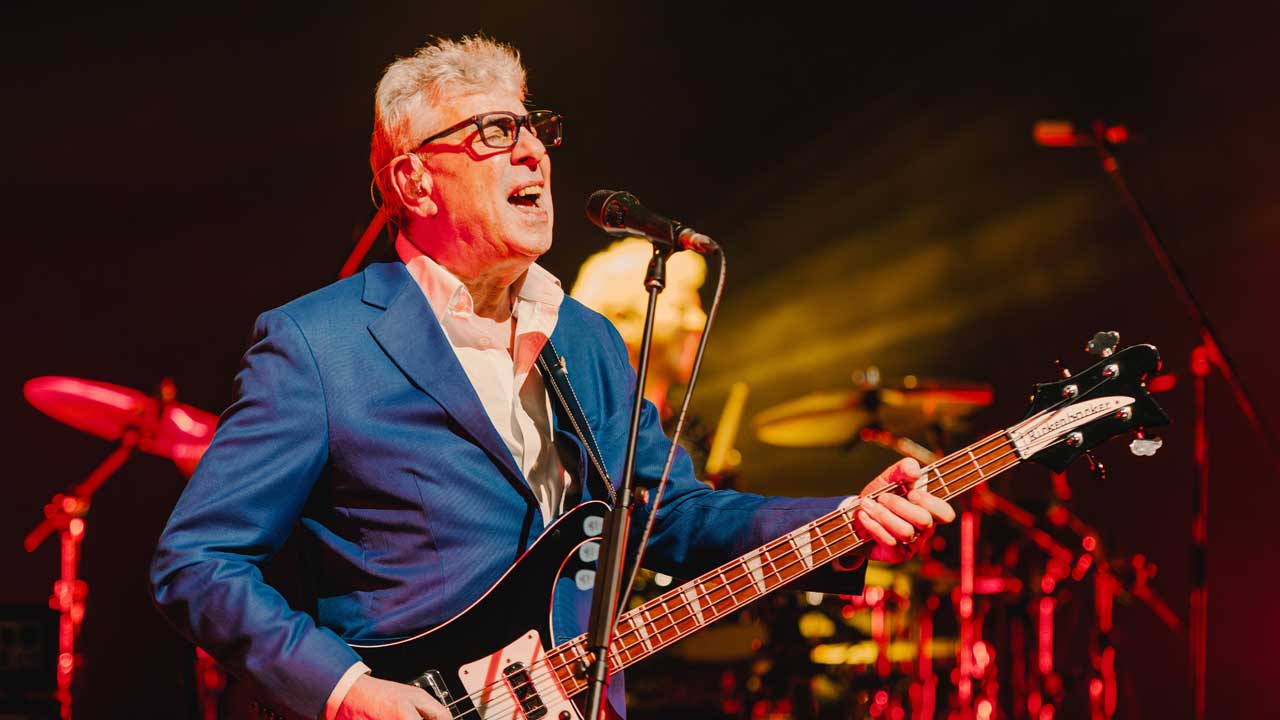 Graham Gouldman onstage