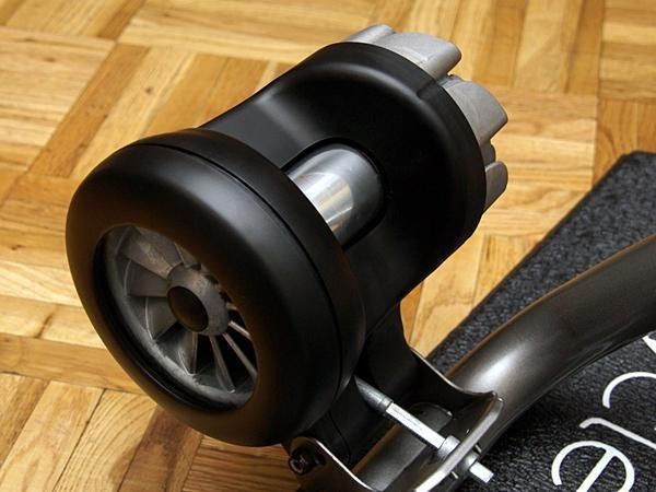 The new JetFluid Pro resistance unit is decidedly more modern-looking than older versions.