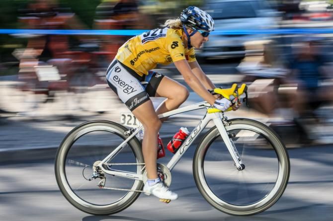Kristin McGrath (Exergy) goes into the final stage in yellow.