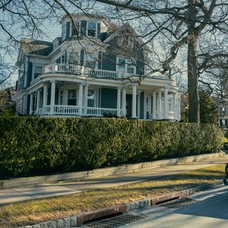 Inside the real-life 'Watcher House' versus the Netflix home