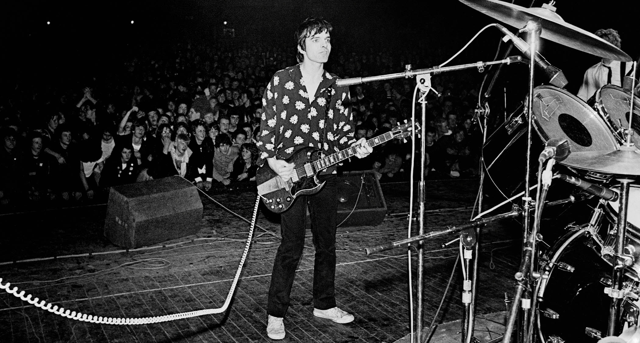 Brian James plays his SG on his last appearance with the Damned, playing the Rainbow Theatre in 1978