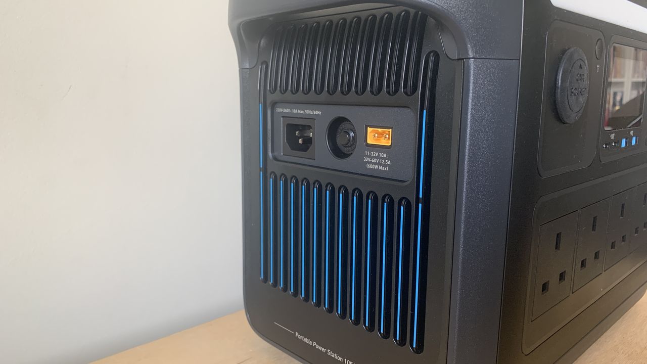 Anker SOLIX C1000 Portable Power Station