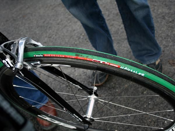Heinrich Haussler is trying the 24mm Vittoria Pav