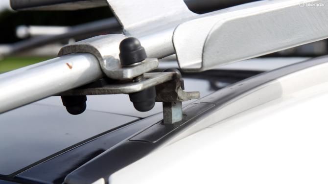 Just how custom are the roof rack installations on team vehicles? This should provide some clue