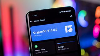 OxygenOS 13 status information page