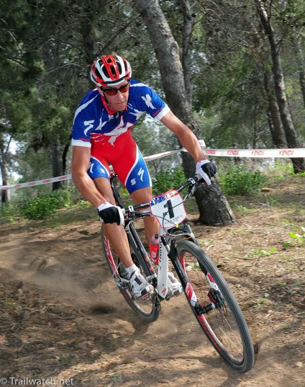 Todd Wells (Specialized) chasing Taberlay