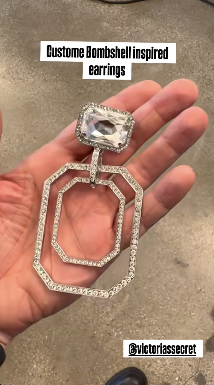 an earring for VSFS
