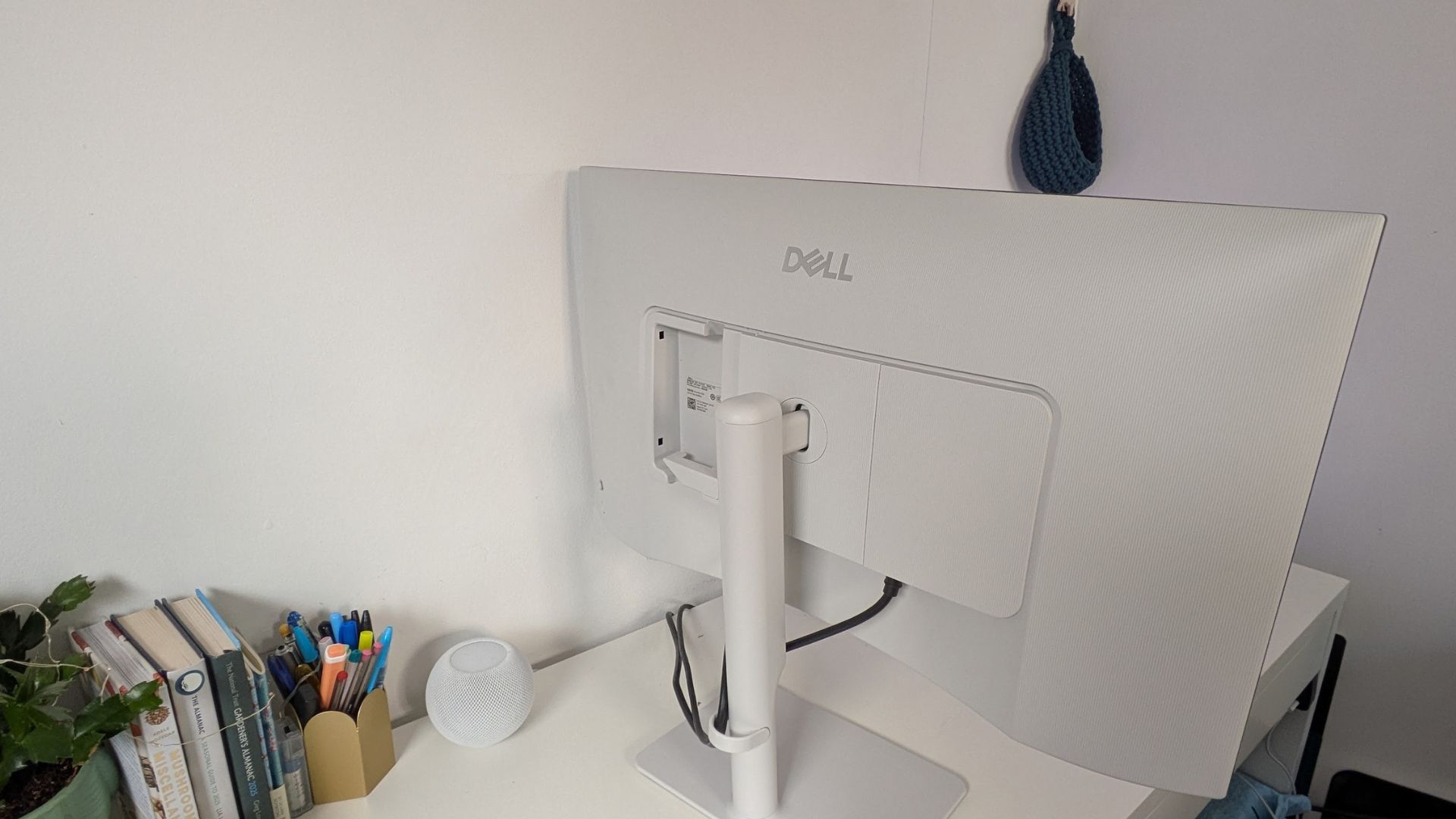 The Dell 4K Plus S2725QS comes in ash white which blends in to most decor situations