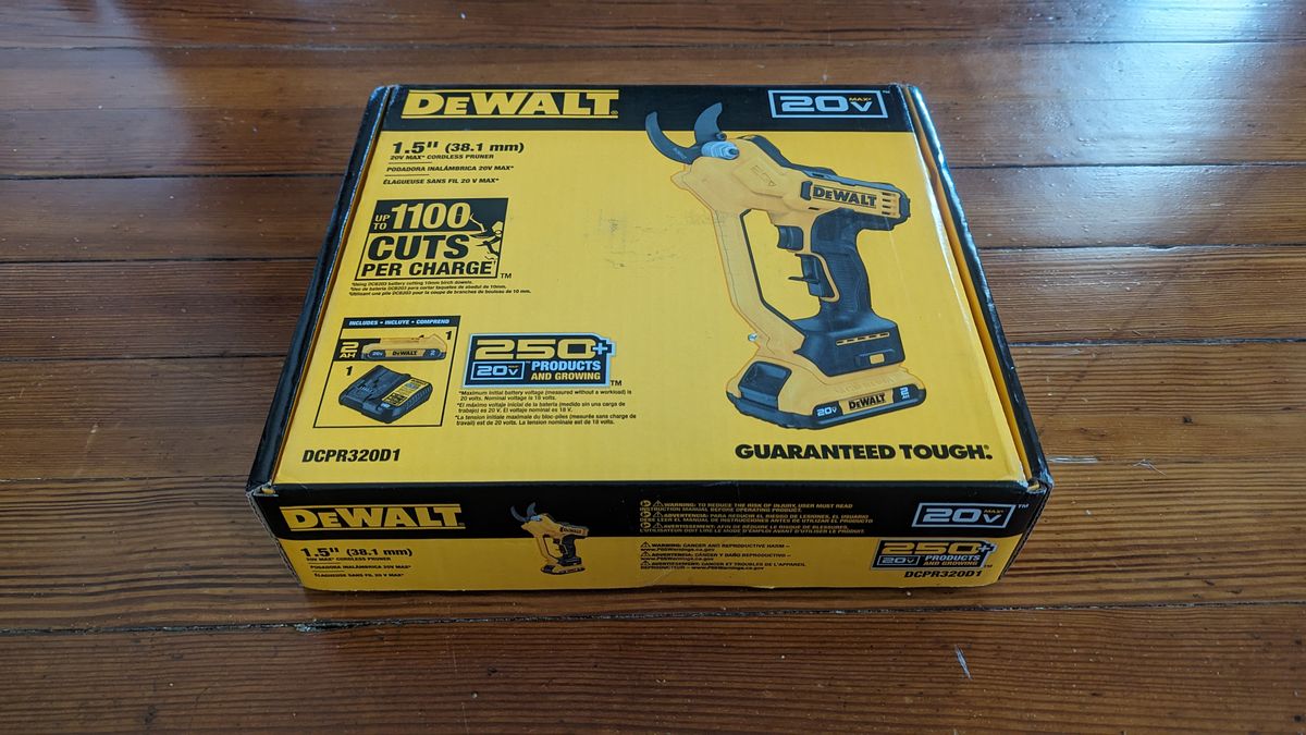 DeWalt 20V MAX Cordless Battery Powered Pruner